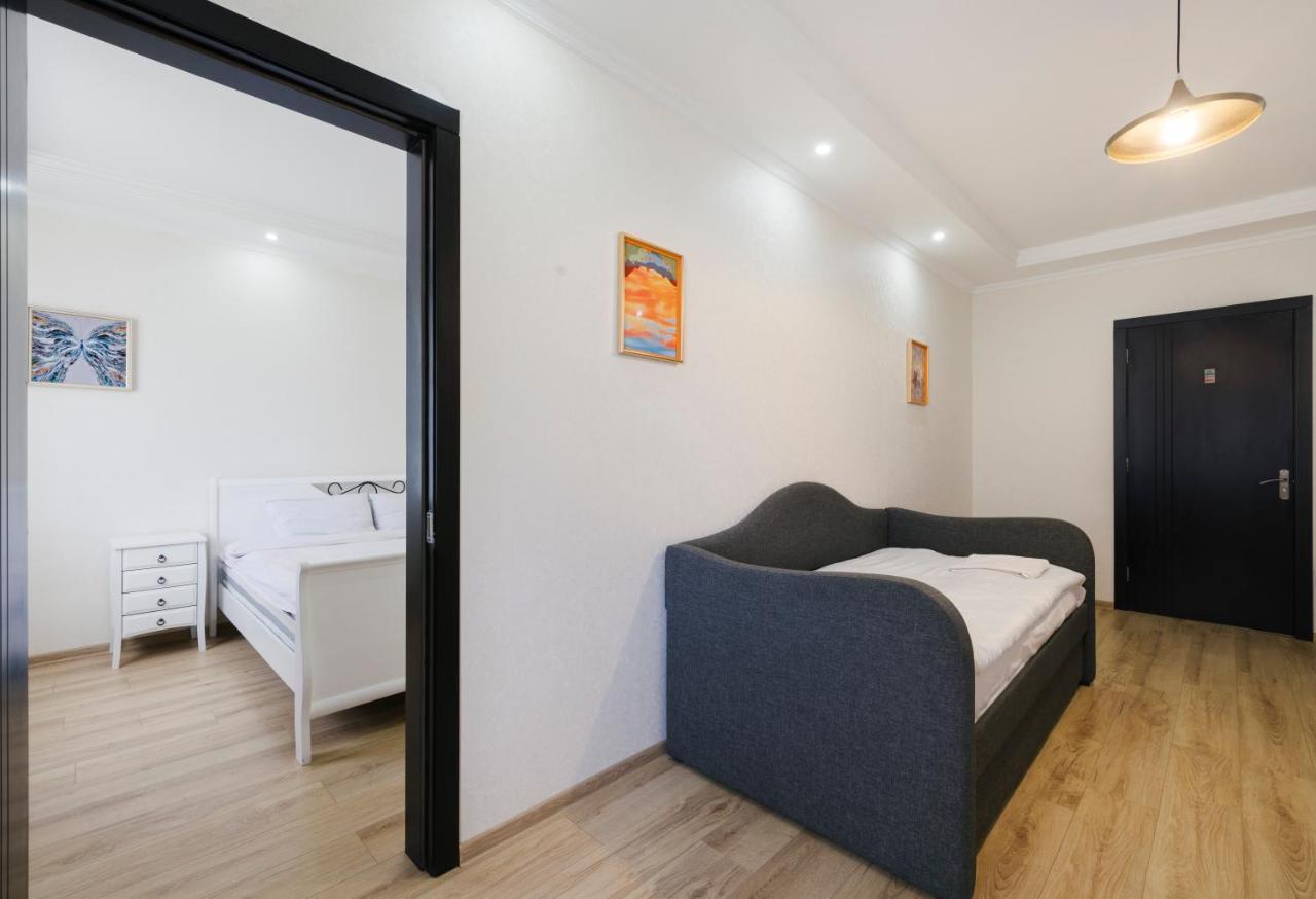 Marcos Hotel Tbilisi Eksteriør bilde